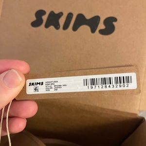 Skims Weightless Bra Demi 34D Jasper